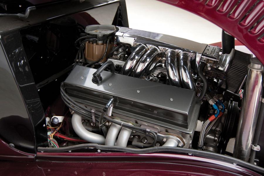  Ford Custom Coupe 1933 года  (фото 3 из 19)